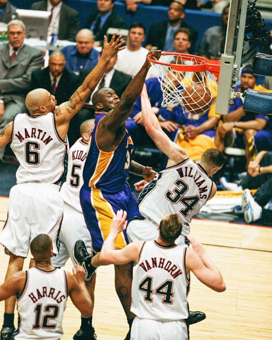 到第一脚威 到第一脚威