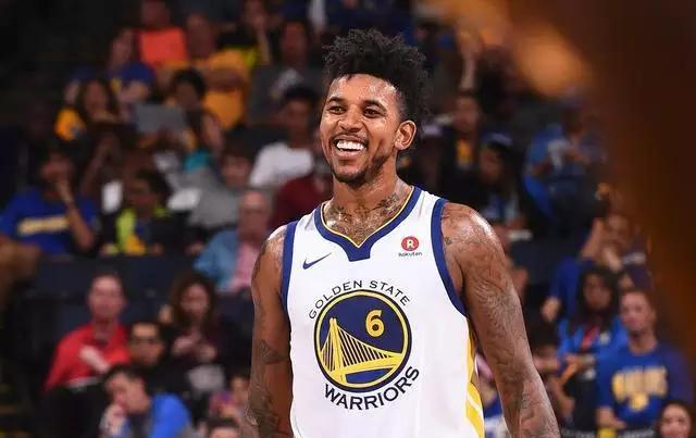 比一句加油 比一句加油